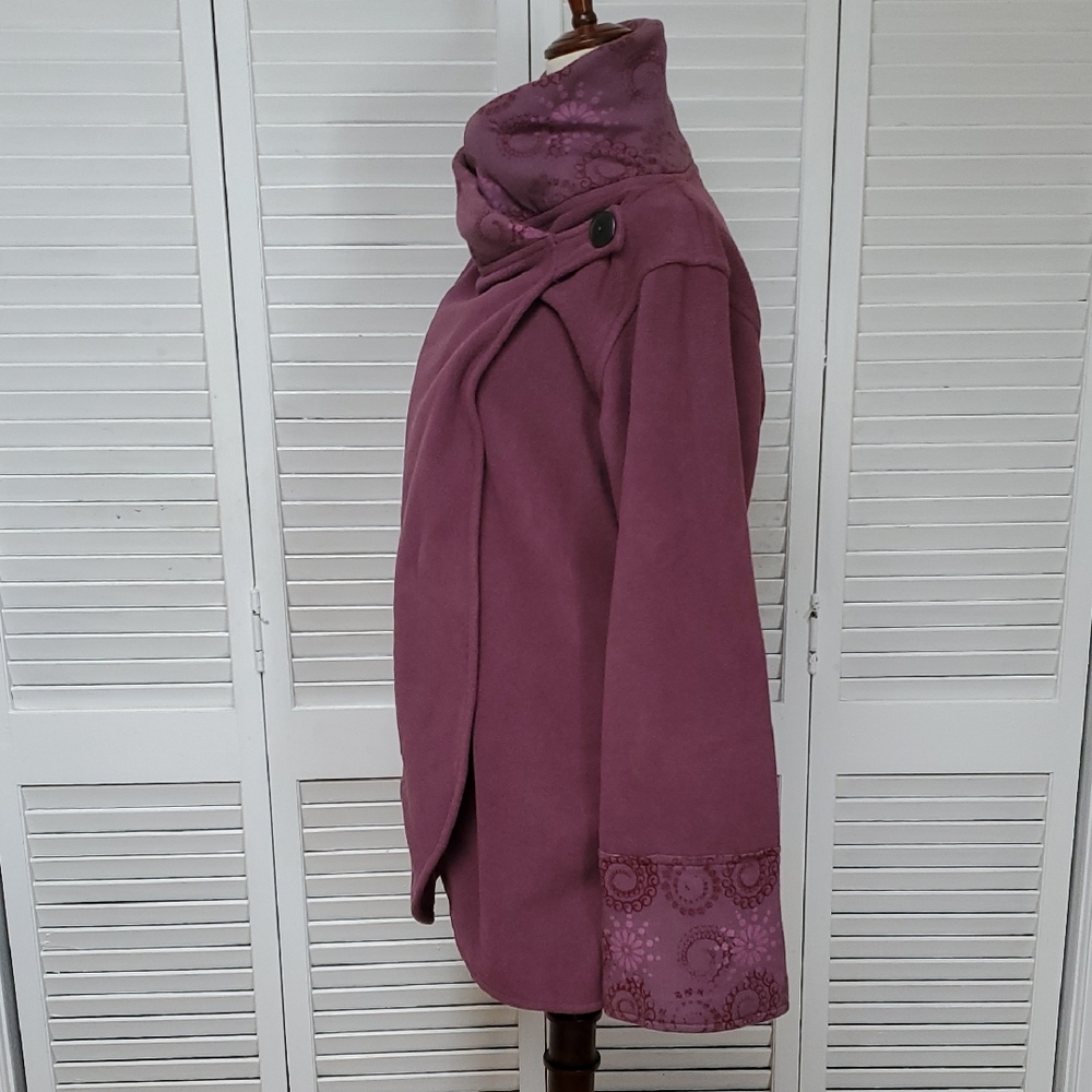 Ganesh Elegant Mauve Turtleneck Jacket - Picture 3 of 10